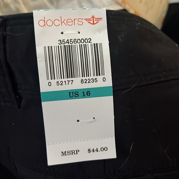 Dockers black Besom pocket Bermuda shorts NWT size 16 - Picture 6 of 6
